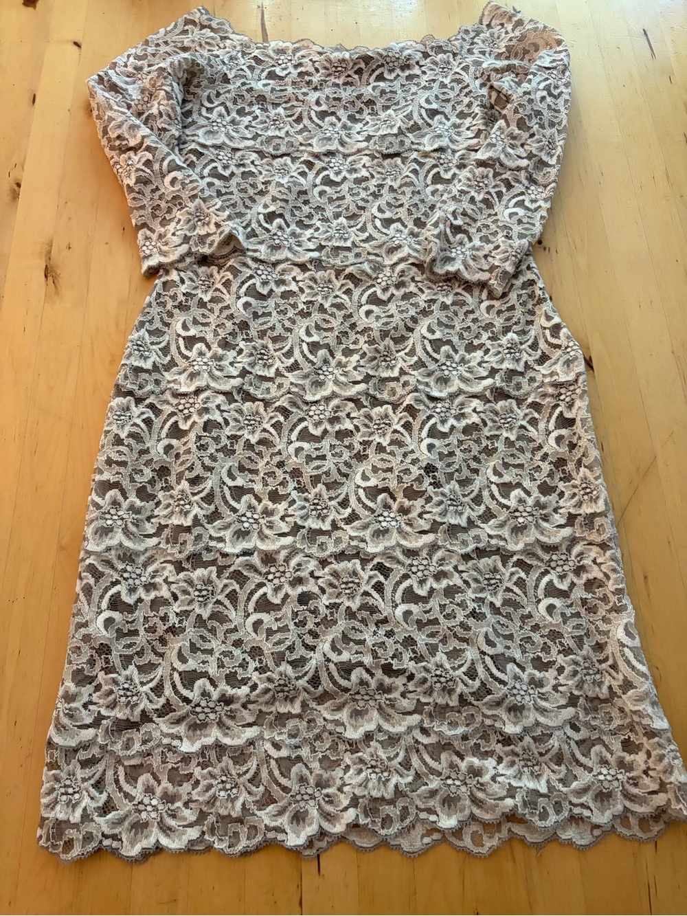 White House Black Market  Lace Long-Sleeve Sheath Dress